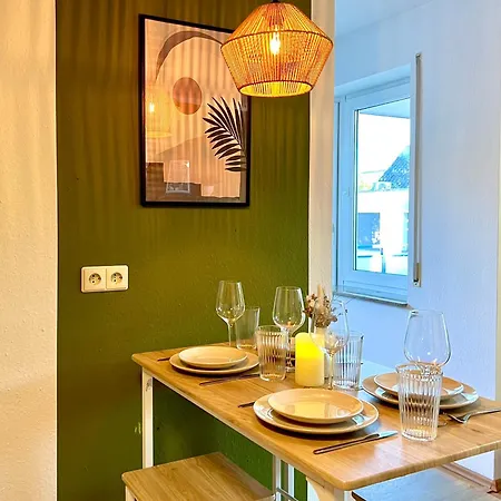 アパート Modernes Mit Balkon ノイ・ウルム